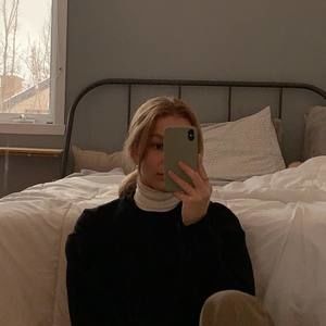 Meet your Posher, Destinee